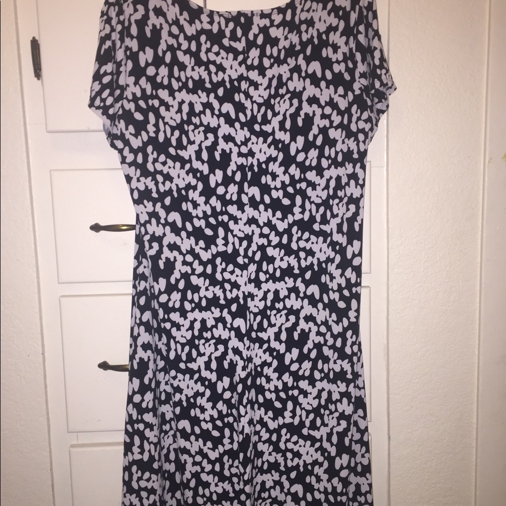 Dress - Picture 2 of 4